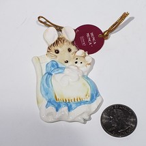 VTG 1982 Schmid Beatrix Potter Hunca Munca Christmas Mouse Baby Ornament - £12.74 GBP