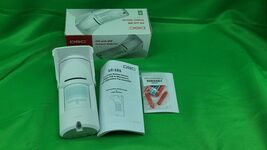 DSC LC-151 10.525Ghz PIR with Microwave Outdoor Motion Detector - $150.40 CAD