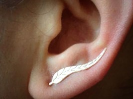 Gold Leaf Ear Climber Earrings Crawler Pin Leaves Feather Pair Wave Cuff... - $180.30 MXN