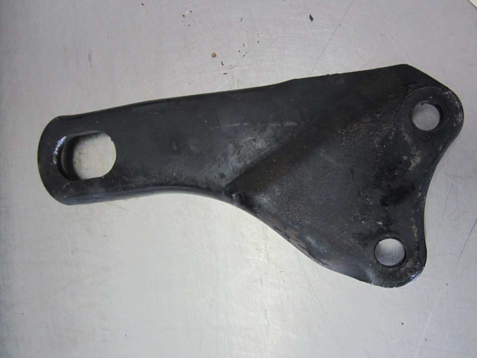 Engine Lift Bracket For 05-06 Chevrolet Equinox  3.4 - $25.99
