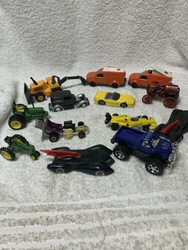 Miscellaneous Car Lot 13 Cars - $18.80