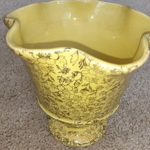 Vintage Pioneer Pottery made in USA scalloped vase 22 k gold hand painted design - £23.74 GBP