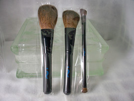 Skinn by Dimitri James Soft Touch Goat Hair Professional 3 piece Brush Set  - £21.18 GBP