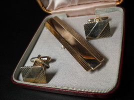 Shields Rectangular Cuff Links and Tie Bar Shields Fifth Ave Presentation Boxed - $17.99