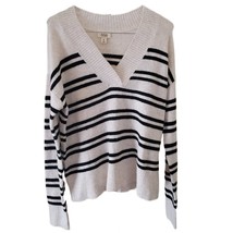 a.n.a. A New Approach Soft Cream &amp; Black V-Neck Long Sleeve Sweater - £11.33 GBP