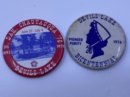 (2) Vintage Devils Lake, North Dakota 1976 Bicentennial Buttons Pioneer ... - £15.56 GBP