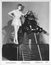 1956&#39;s FORBIDDEN PLANET Altaira, Robby the Robot &amp; landcar b/w 8x10 set-up - $109.84 MXN