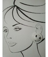 VINTAGE FASHION CLIP EARRINGS OFF WHITE BLACK FAUX LEATHER LOOK BUTTONS - £12.58 GBP