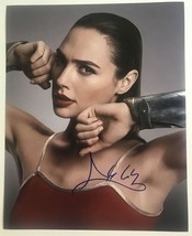 Gal Gadot Signed Autographed &quot;Wonder Woman&quot; Glossy 8x10 Photo - £63.92 GBP