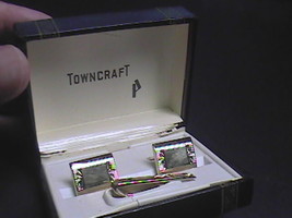 JC Penney Towncraft Cuff Links Tie Bar Gold Colored Original Presentation Box - £13.54 GBP