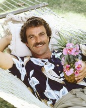 Magnum, P.I. Tom Selleck In Hawaiian Shirt On Hammock With Drink 8x10 inch photo - $10.99