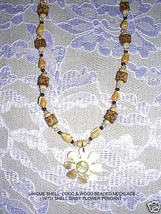 FLOWER SHELL &amp; WOODEN BEADS ADJUSTABLE CHOKER NECKLACE 15&quot; - $4.99