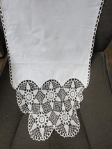 &quot;&quot;WHITE VINTAGE TABLE RUNNER - WIDE STAR CROCHETED ENDS&quot;&quot; - £7.08 GBP