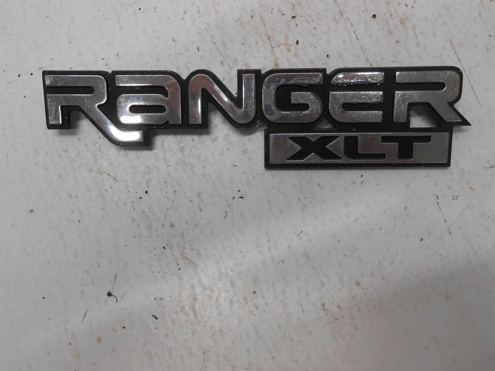1997 Ford Ranger Emblem Ranger XLT F67B-16B114BA - Emblems