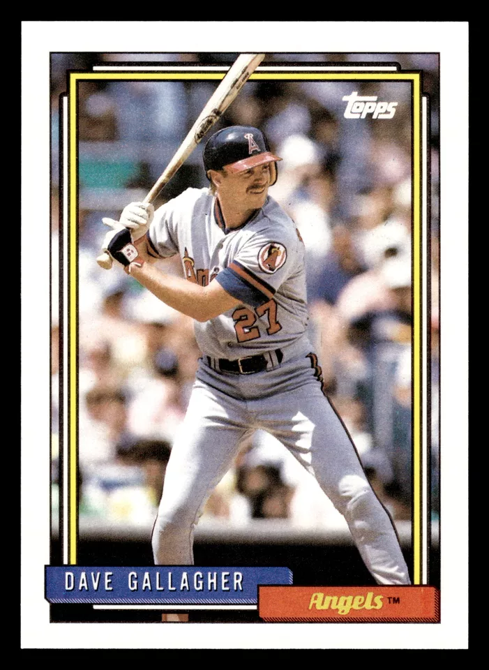 1992 Topps #552 Dave Gallagher California Angels Baseball Card - $3.00
