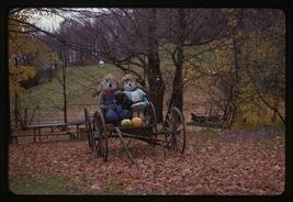 35 mm color slides lot of 4 * 1977 Travel VERMONT pumpkin grinners cover... - $7.43