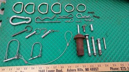 7RR86 ASSORTED HARDWARE PINS, CLIPS, RINGS, 2 DOZEN PIECES, GOOD CONDITION - £5.34 GBP