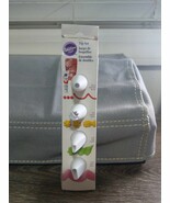 Wilton 4pc Plastic Icing Tip Nozzle Set for Ready to Ice Cake Decorating... - $355.23 MXN