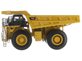 CAT Caterpillar 785D Mining Truck Yellow w Operator Core Classics Series 1/50 Di - £136.31 GBP