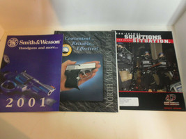 Vtg Lot 2000-2001 Firearm Advertising Brochures Smith &amp; Wesson N America... - £55.19 GBP