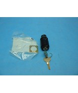 Allen Bradley 800EB-KM21 Key Selector Switch 22.5 MM 2 Position Maintain... - $38.60 CAD