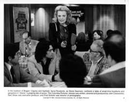 Gloria 1980 original 8x10 photo Gena Rowlands holds up game with gun - £19.57 GBP