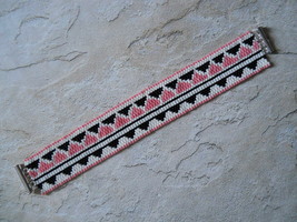 Bracelet: Coral / Black / White, Tribal Motif, Peyote Stitch, Tube Clasp - $39.00