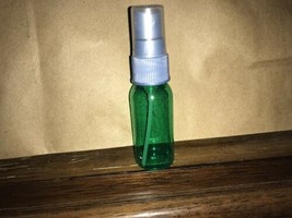 100x 1oz Clear Green Plastic Spray Bottle With Cap Fine Mist Pump Sprayer - £38.93 GBP