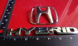 03 04 05 Honda Civic—&quot;Hybrid&quot; Rear Nameplate Emblem - £7.24 GBP