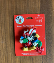 Hallmark Christmas Holiday Mickey Mouse With Presents Pin - £11.79 GBP