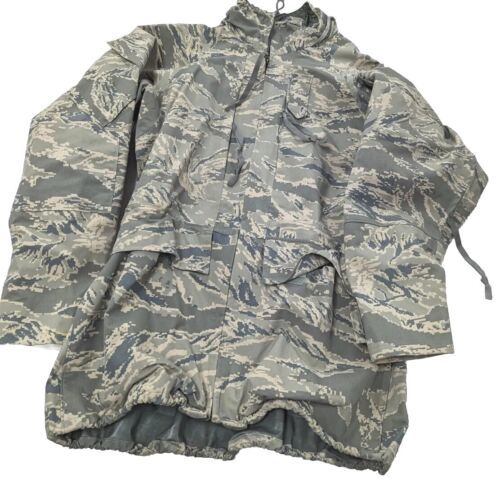 Primary image for US Military Camo Field Jacket GoreTex Seam Mens M AllPurpose Environmental Parka