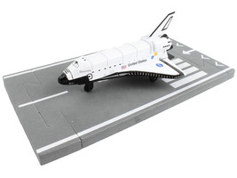 NASA &quot;Discovery&quot; Space Shuttle White &quot;United States&quot; with Runway Section Diec... - £15.78 GBP