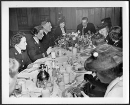 WWII US Naval Training School (WR) Bronx NY Photo WAVES Dinner Party #1 - $19.75