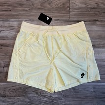 NWT Nike DC5486-113 Women Sportswear Nylon Shorts Standard Fit Light Yellow XXL - £19.53 GBP