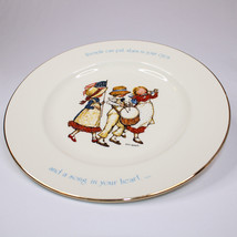 Vintage 1976 Holly Hobbie Freedom Series Collector&#39;s Plate Commemorative Edition - £10.36 GBP