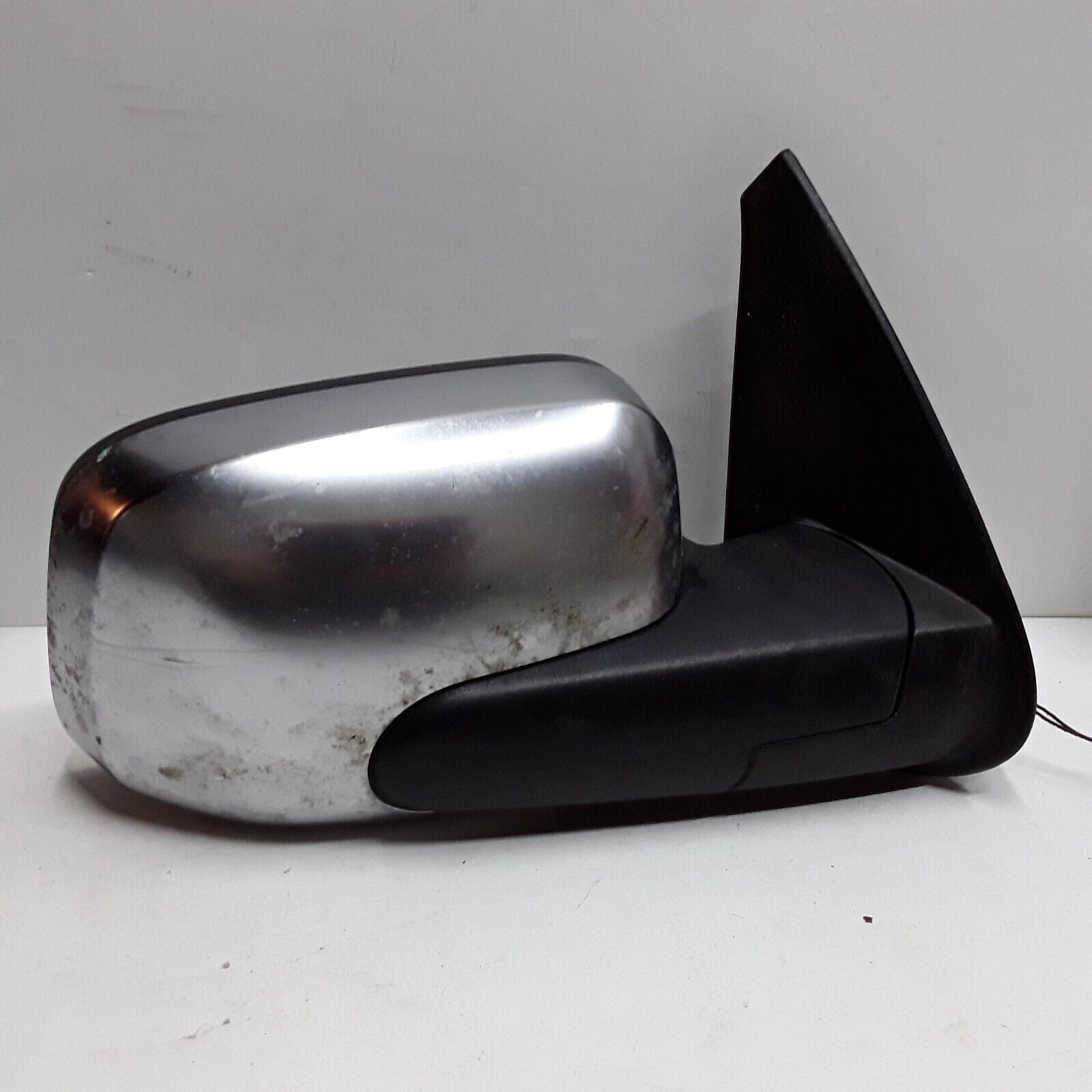 06 07 Chevrolet HHR right passenger satin door mirror broken glass 3 wir... - $29.69