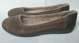 CROCS Shoe Women&#39;s size 9 Berryessa Loafer Brown Suede Faux Fur Lined Sl... - $32.22