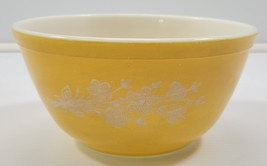 *CB4) Vintage Pyrex Butterfly Gold Yellow Nesting Round Bowl 402 1.5qt - £23.35 GBP