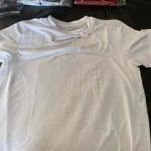 outfitt mens M white basic tee - $14.84