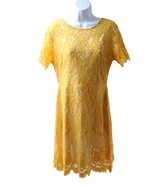 MSLG Missy Women Yellow Lace Short Sleeve Dress Size Large - $282.54 MXN