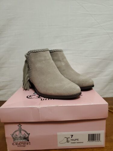 Crown Vintage Tammy Taupe Beige Fringe Suede Bootie Boots Shoes Size 7 - $25.19