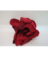 Holiday Lane Jewel Tones Red Magnolia with Clip-On Ornament C210637 - £2.77 GBP