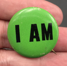 Vintage I AM Green Round Pin 1 1/4&quot; Diameter - £7.58 GBP