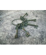 Cast Iron Ring Skeleton Keys Costume Prop Victorian Dungeon Jail Prison ... - $22.40 CAD