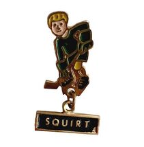Squirt Green Jersey Vintage Hockey Pin Enamel Filled Sports Collectible ... - €21,45 EUR