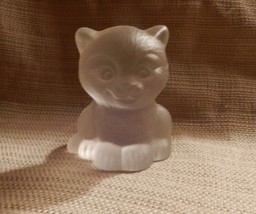 Adorable vintage frosted glass kitten cat art glass paperweight - $223.67 MXN