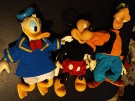 VTG Walt Disney World Donald Duck Mickey and Goofy Plastic Figure Posable  - £147.23 GBP