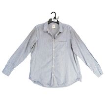 GAP The Classic Shirt Blue White Seersucker Button Up Top Women&#39;s XL Lon... - $20.00