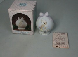 Vintage Precious Moments Ornament 1989  Peace on Earth First Issue w/box - $12.86