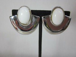 Vintage Silver Tone White Lucite Stone Clip On Earrings Pat 2733491 - $21.77